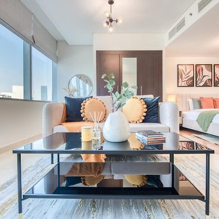 Unbeatable Rate Stylish 1Br With Balcony Near Metro By Deluxe Holiday Homes Dubai Luaran gambar