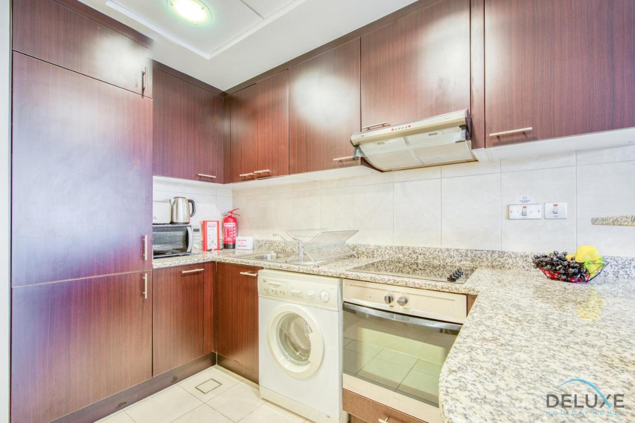 Unbeatable Rate Stylish 1Br With Balcony Near Metro By Deluxe Holiday Homes Dubai Luaran gambar