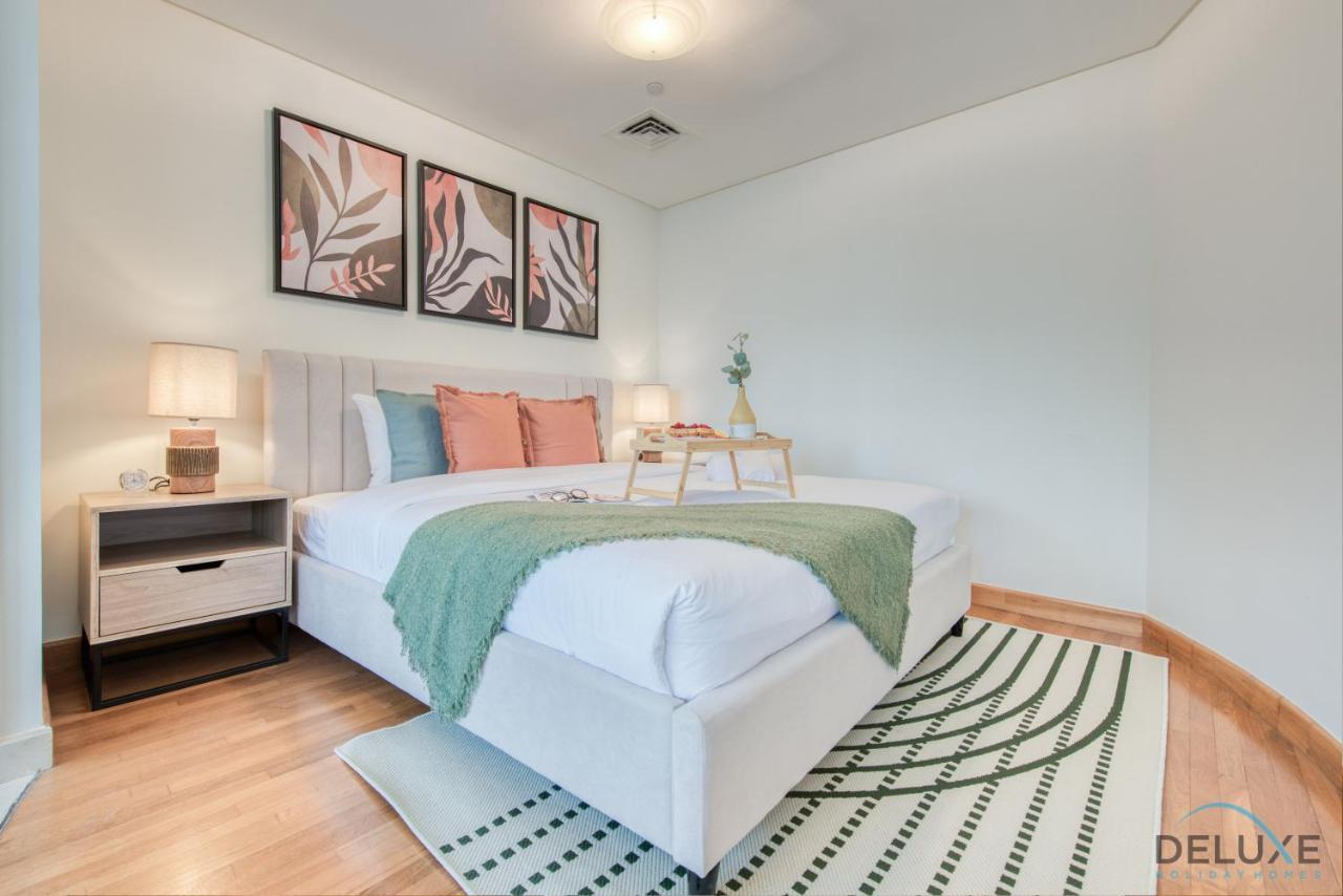 Unbeatable Rate Stylish 1Br With Balcony Near Metro By Deluxe Holiday Homes Dubai Luaran gambar