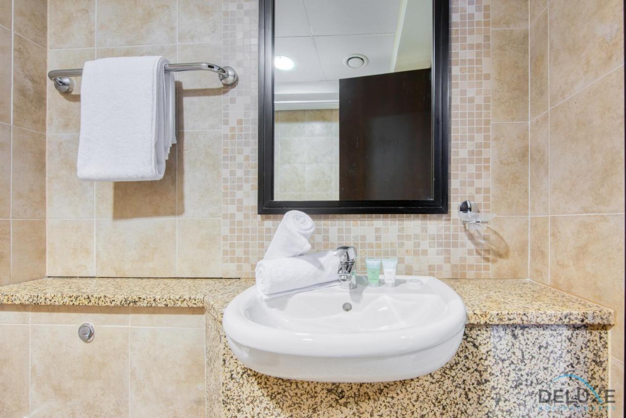 Unbeatable Rate Stylish 1Br With Balcony Near Metro By Deluxe Holiday Homes Dubai Luaran gambar