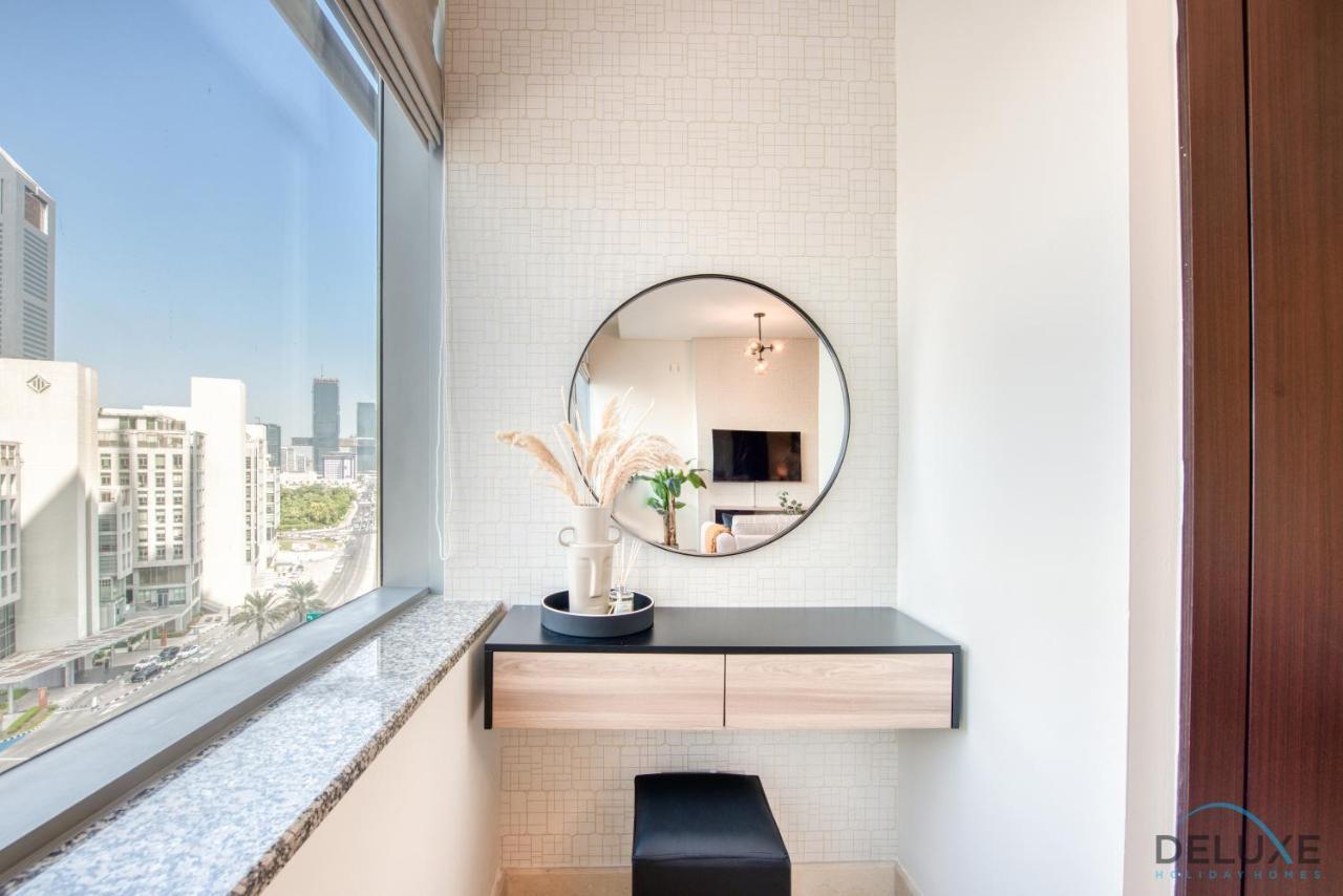 Unbeatable Rate Stylish 1Br With Balcony Near Metro By Deluxe Holiday Homes Dubai Luaran gambar
