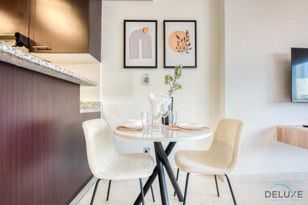 Unbeatable Rate Stylish 1Br With Balcony Near Metro By Deluxe Holiday Homes Dubai Luaran gambar